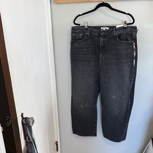 Banana Republic women’s  Dark Gray mid rise barrel jean